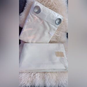 NWOT 2 Panels White Grommet Curtains